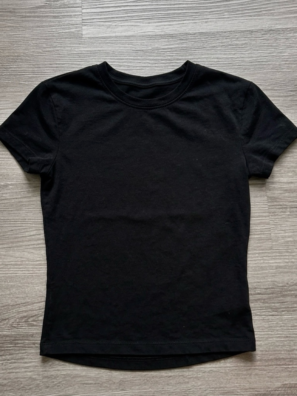 Wild Fable Black Crewneck cropped fitted Tee - size M